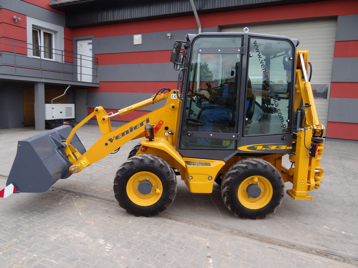 Buldoexcavator Venieri VF 1.33B de inchiriat