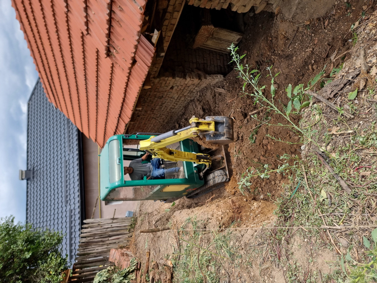 Miniexcavator Yanmar B15-3